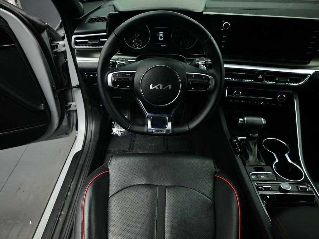 2024 Kia K5 GT photo 2