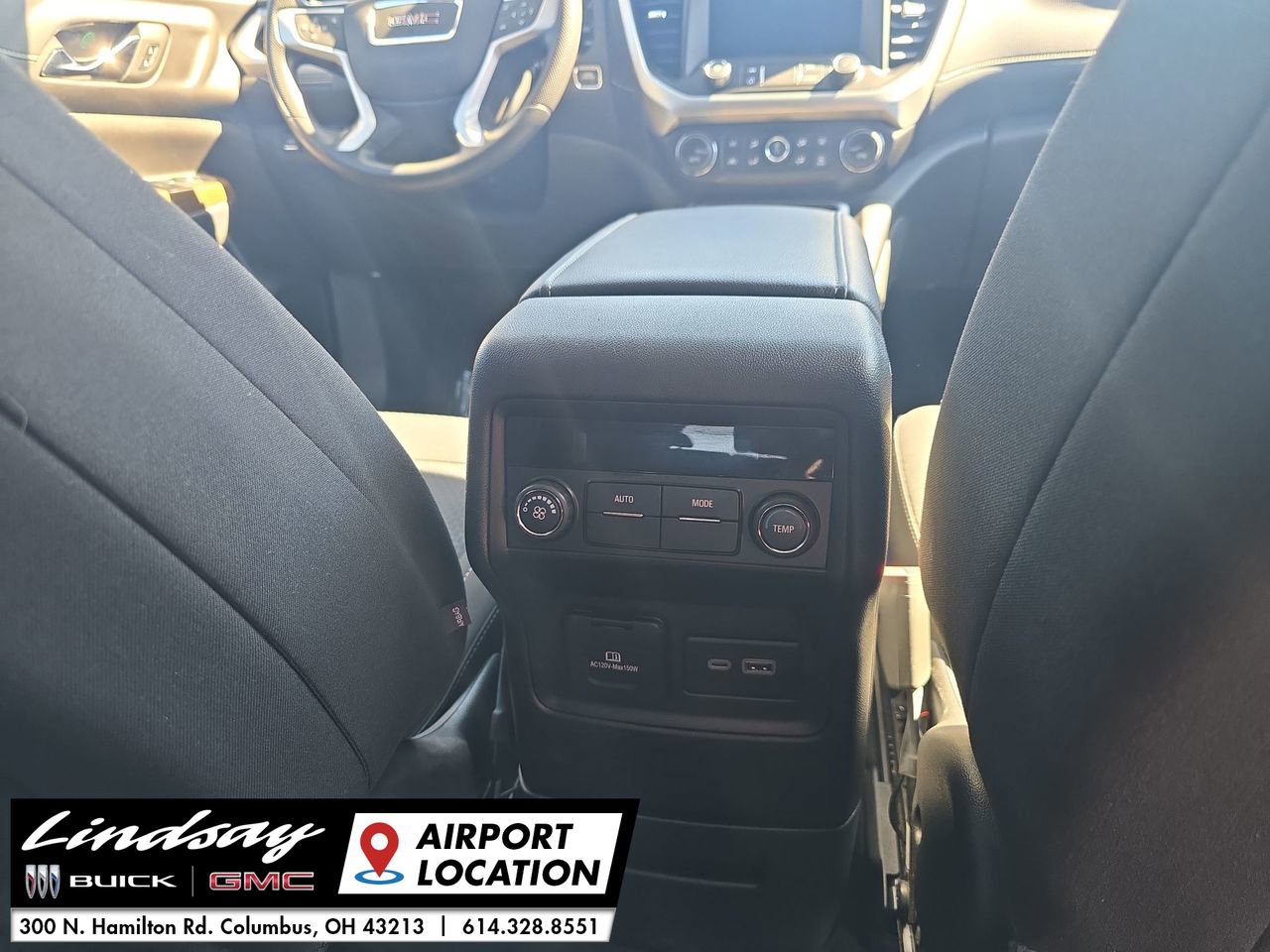 2023 Gmc Acadia SLE photo 19