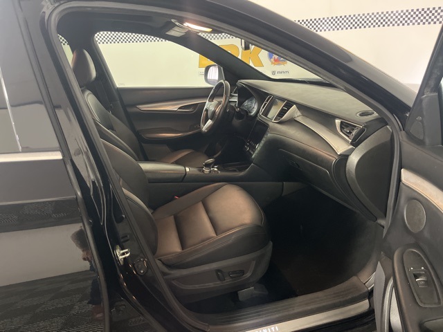2021 Infiniti QX50 Luxe photo 22