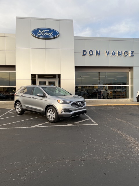 2022 Ford Edge SEL's photo