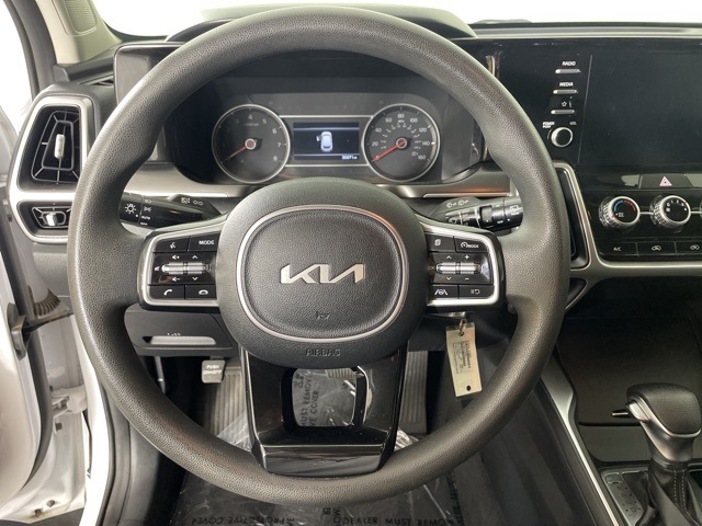 2022 Kia Sorento LX photo 20