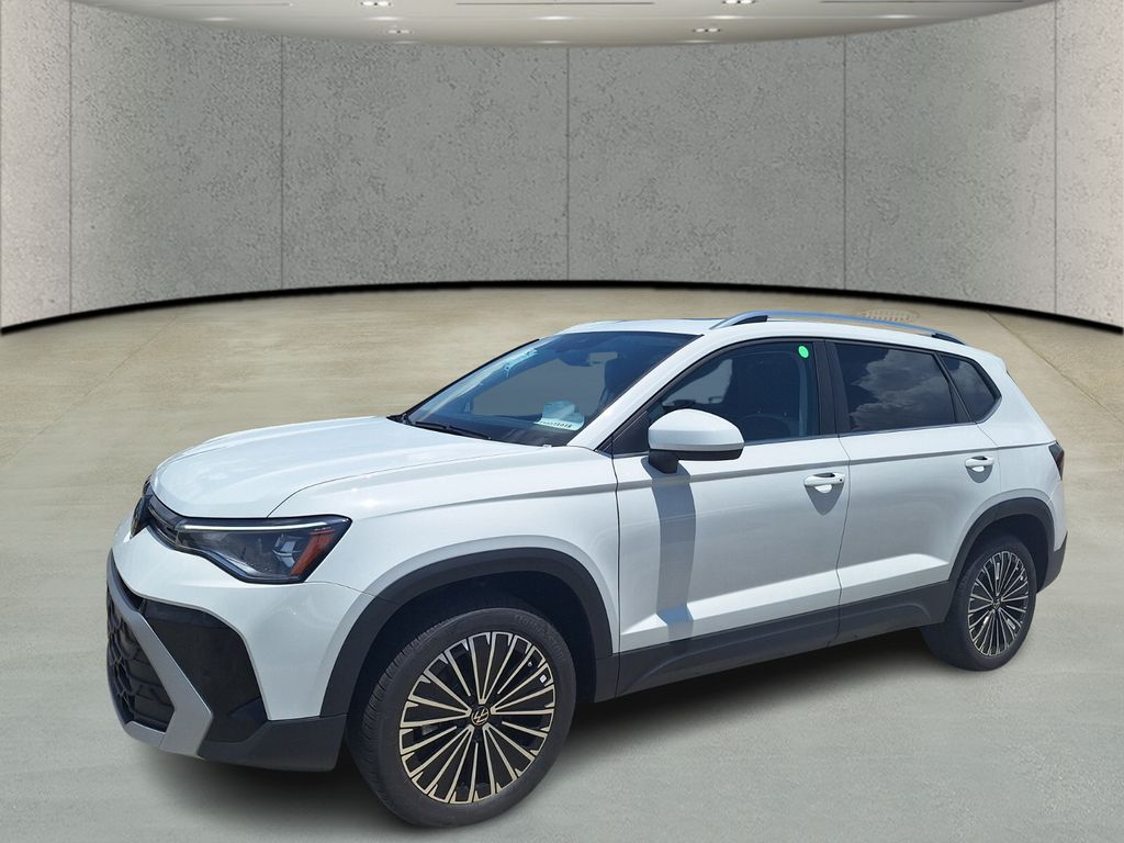 2025 Volkswagen Taos SE's photo