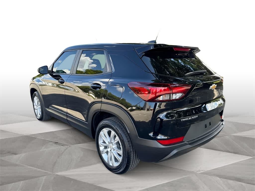 2023 Chevrolet Trailblazer LS photo 5