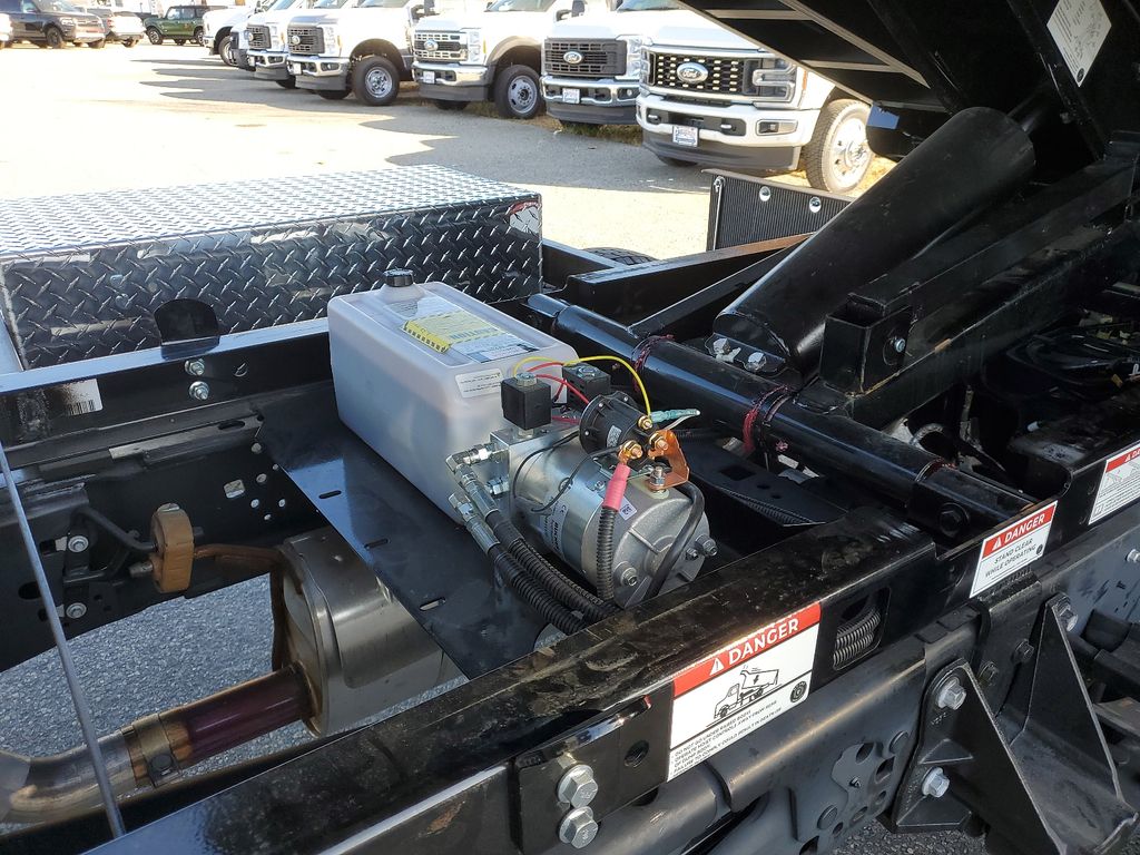 2024 Ford F-550 XL photo 9