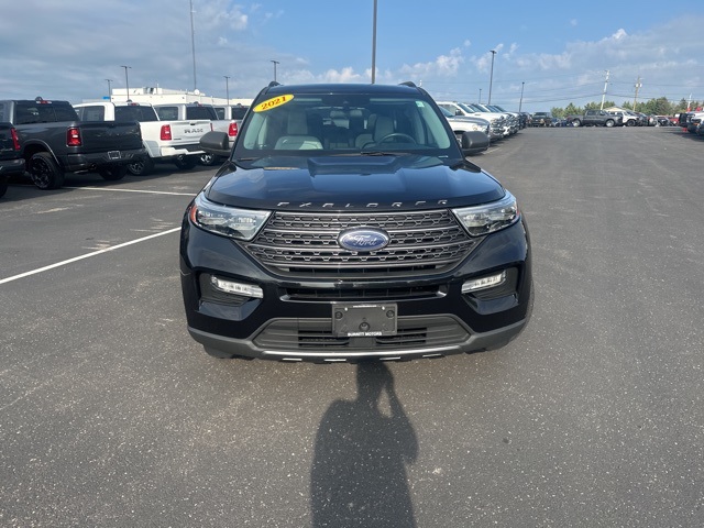 2021 Ford Explorer XLT photo 2