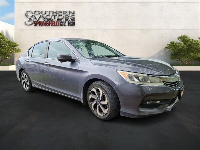 2017 Honda Accord EX photo 4