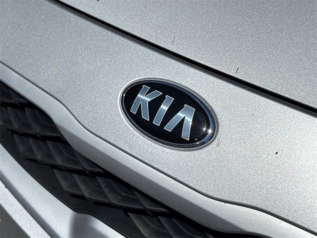 2020 Kia Forte LXS photo 3
