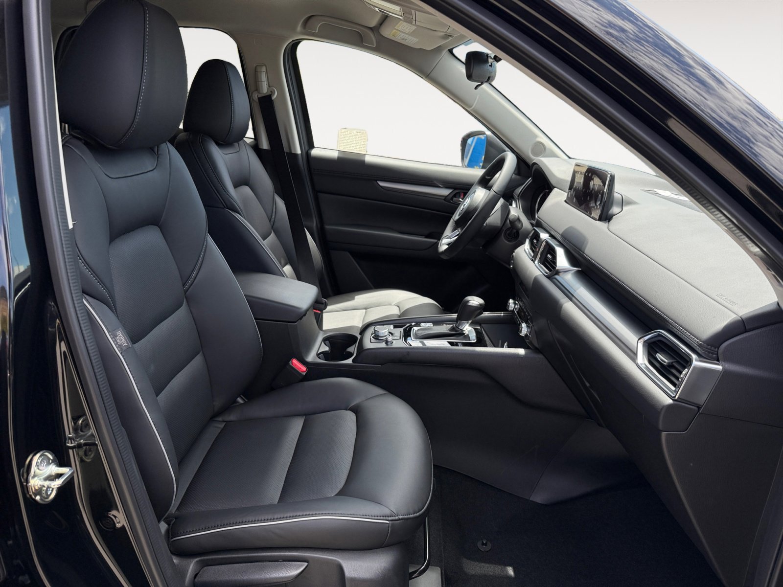 2025 Mazda CX-5 2.5 Select photo 19