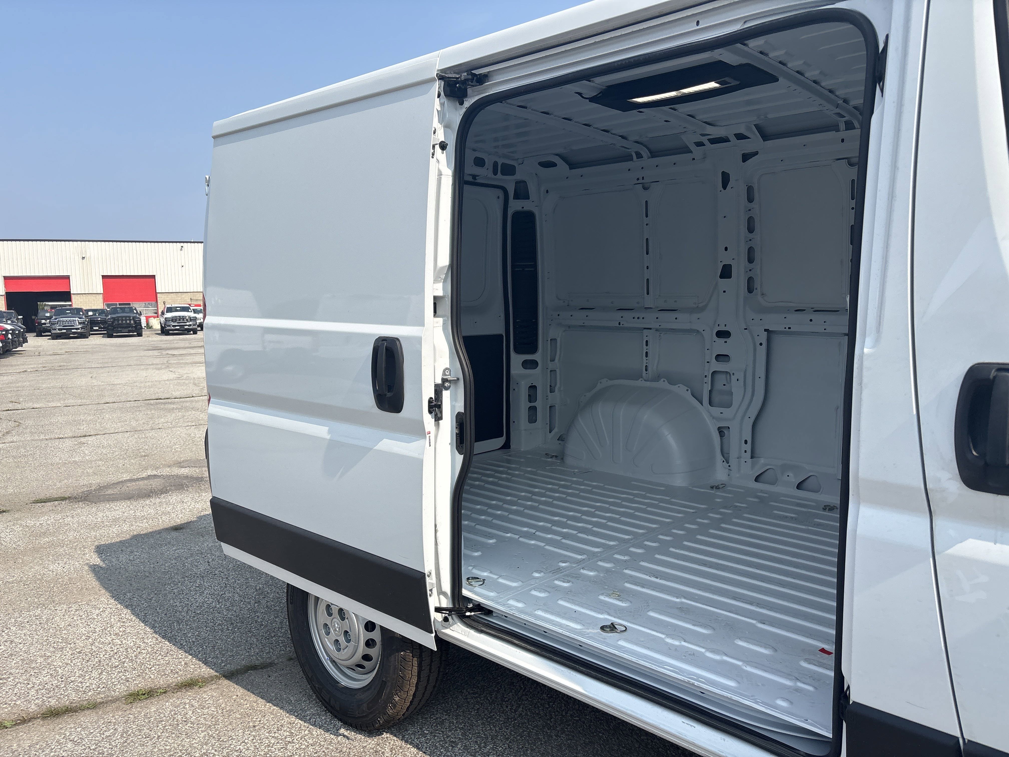 New 2025 Bright White Ram Tradesman image 10