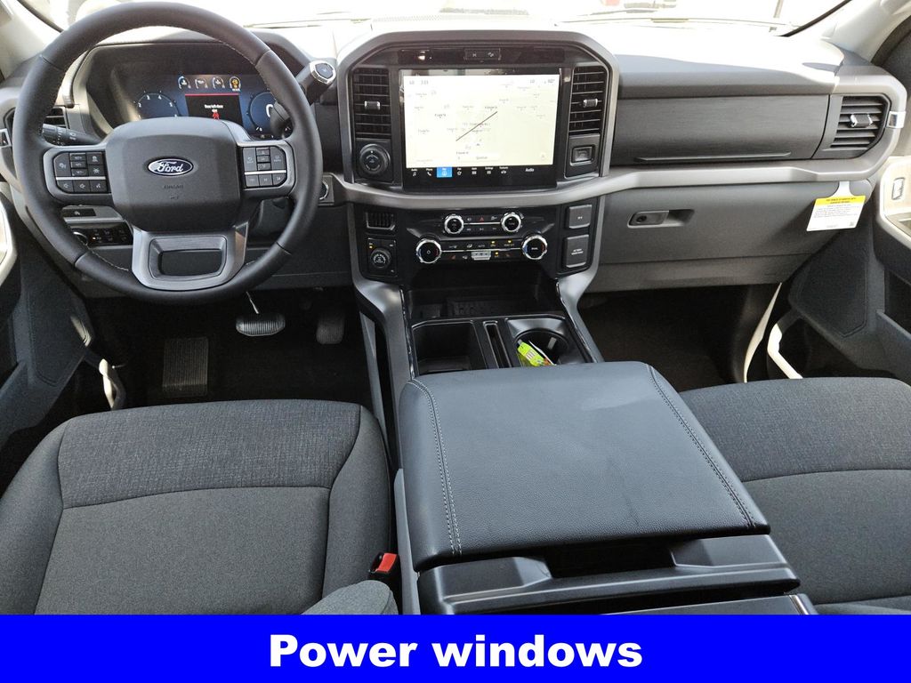 2025 Ford F-150 XLT photo 12