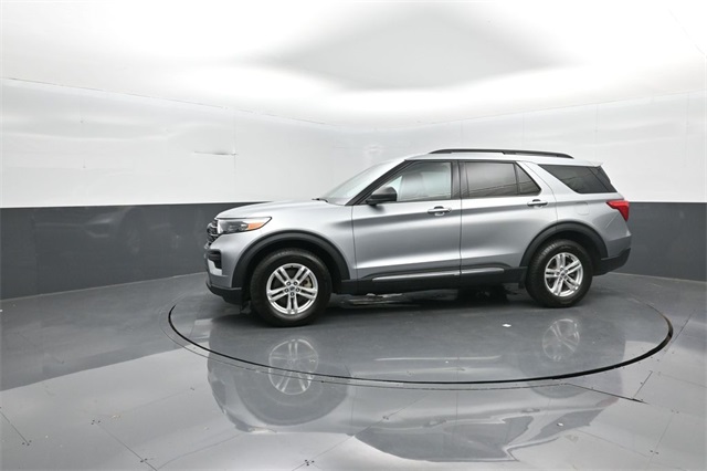2022 Ford Explorer XLT photo 2