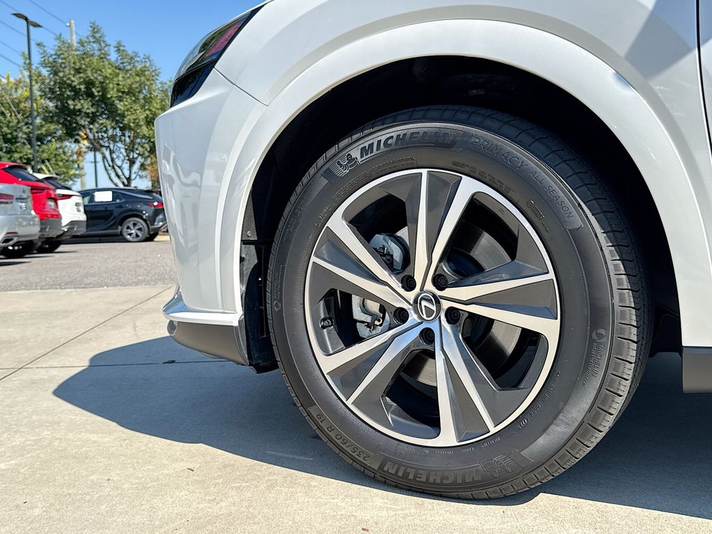 2024 Lexus RX 350 Premium photo 8