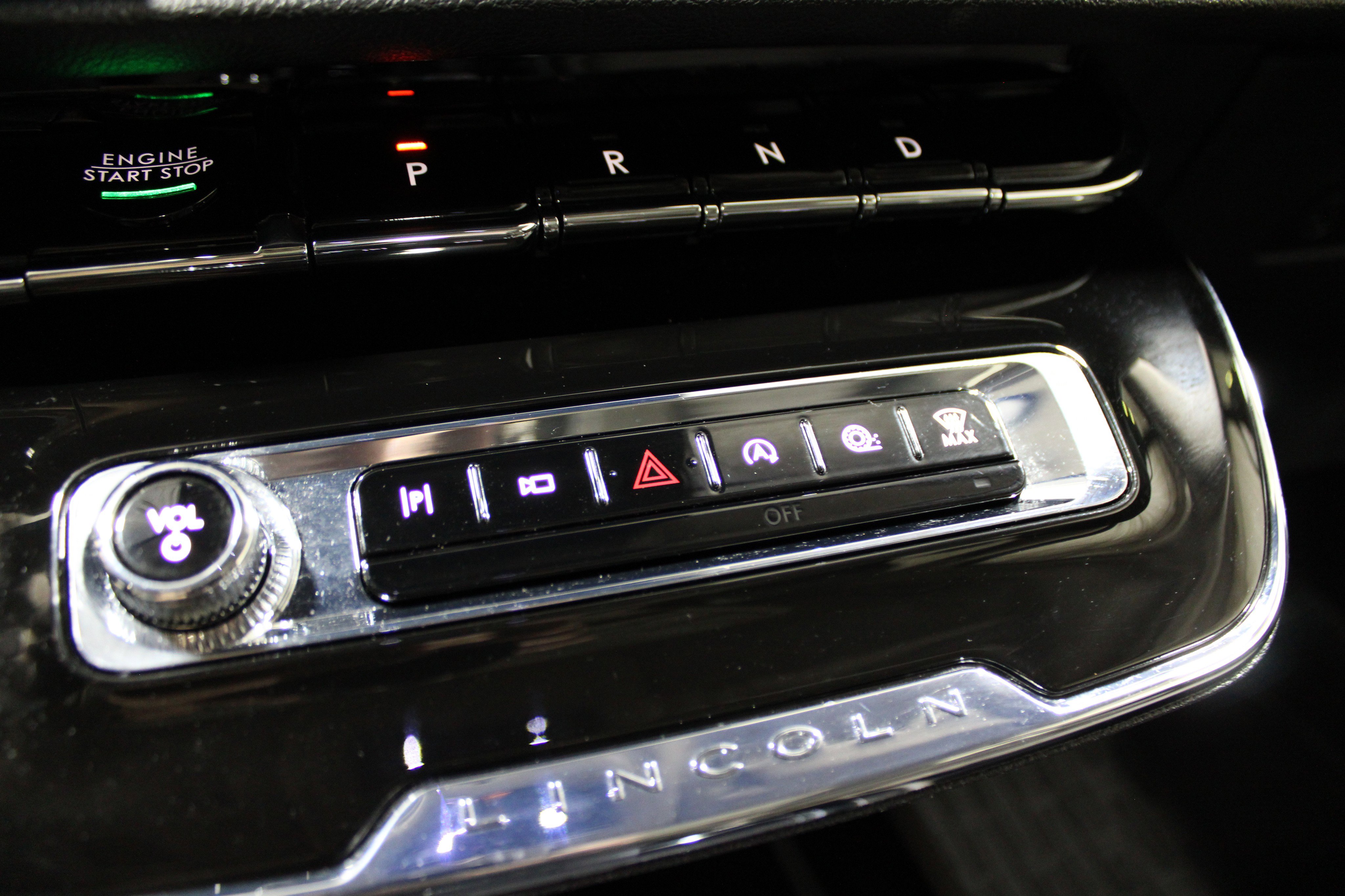 2024 Lincoln Corsair Premiere photo 14