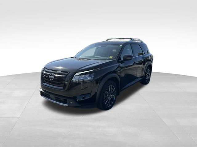 2022 Nissan Pathfinder SL photo 2