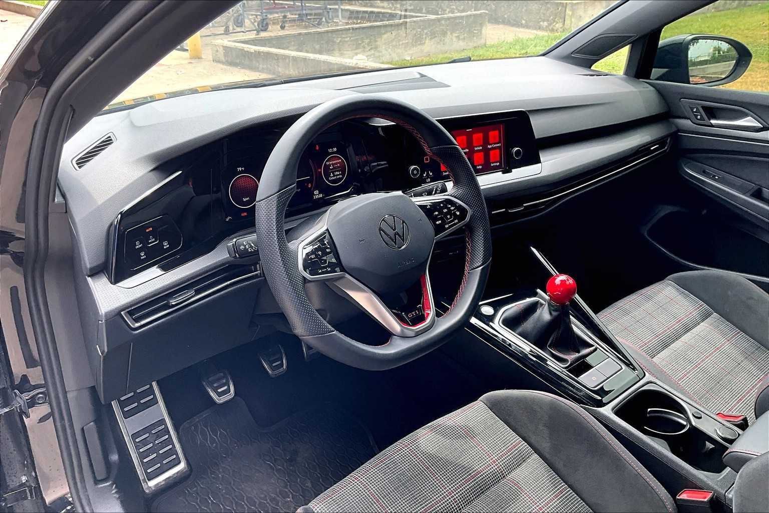 2024 Volkswagen Golf GTI 380 S photo 17