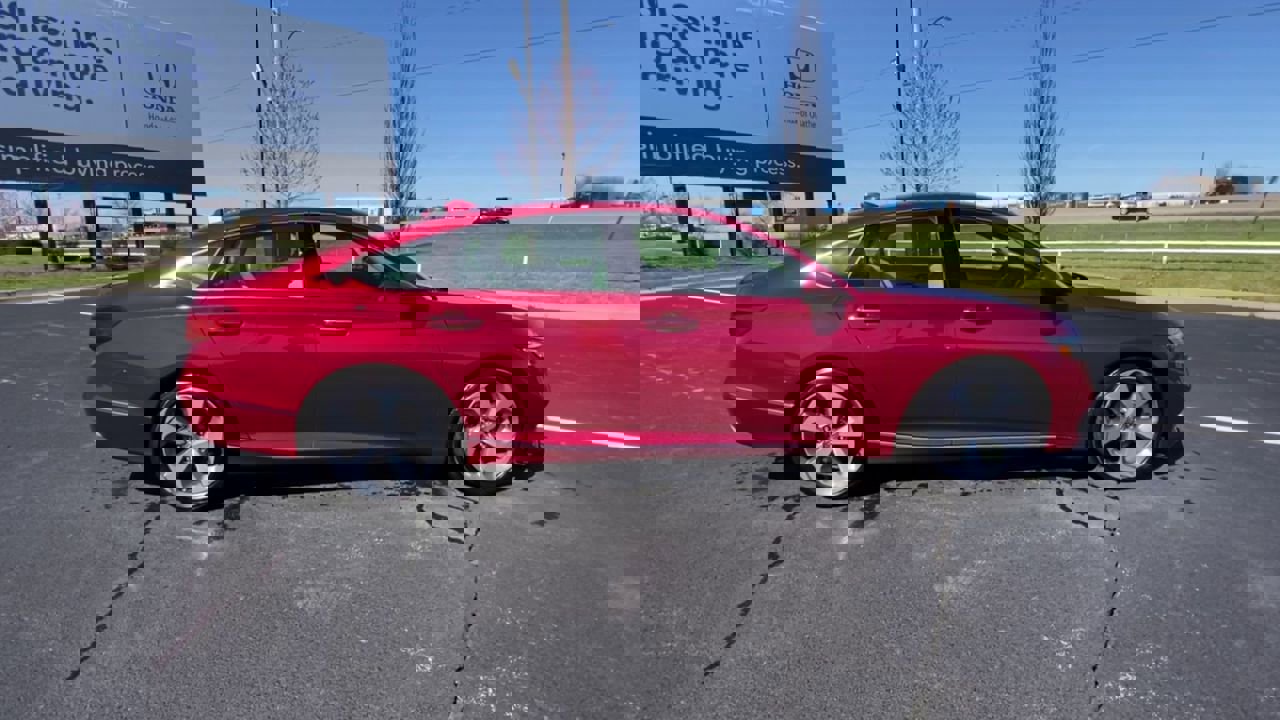 2018 Honda Accord Touring photo 9