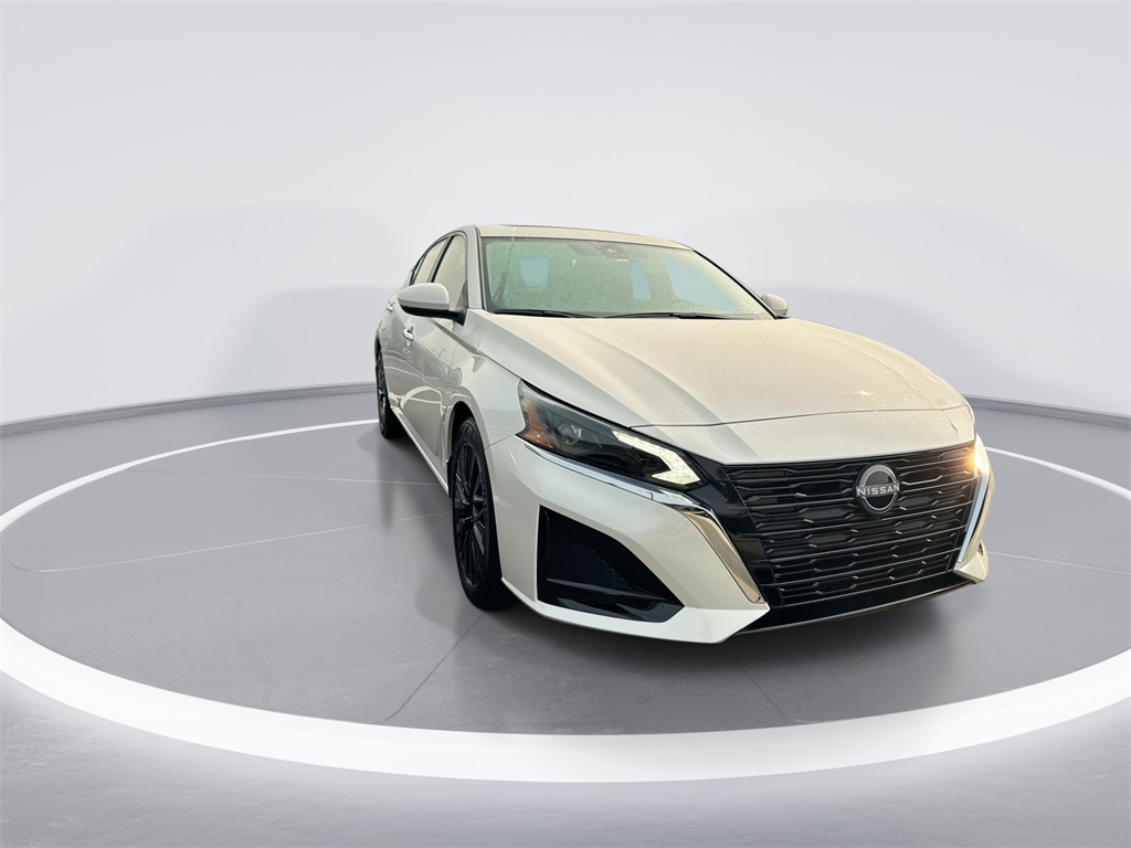2025 Nissan Altima 2.5 SV photo 2