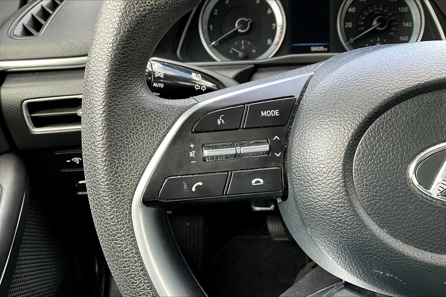 2022 Hyundai Sonata SEL photo 22