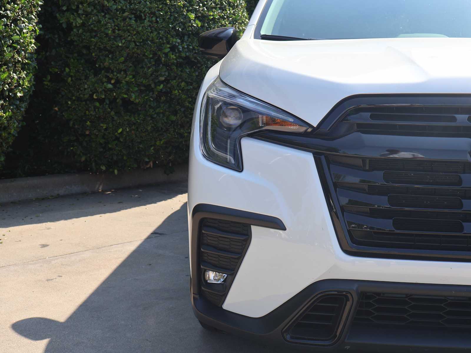 2025 Subaru Ascent Onyx Edition Touring photo 4