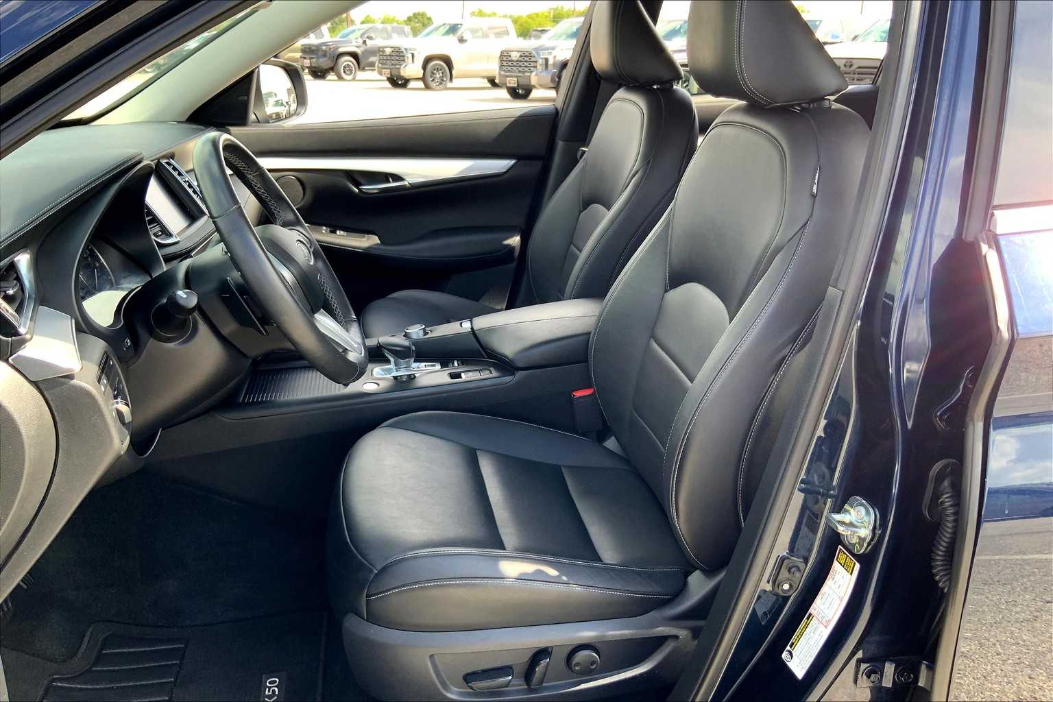 2021 Infiniti QX50 Luxe photo 7