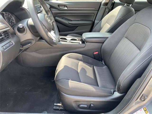2024 Nissan Altima 2.5 SV photo 13