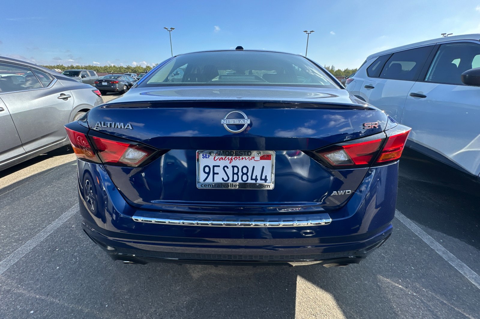 2023 Nissan Altima 2.5 SR photo 4