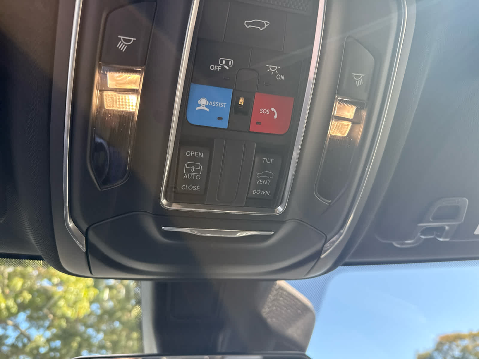 2025 Jeep Grand Cherokee Altitude photo 16