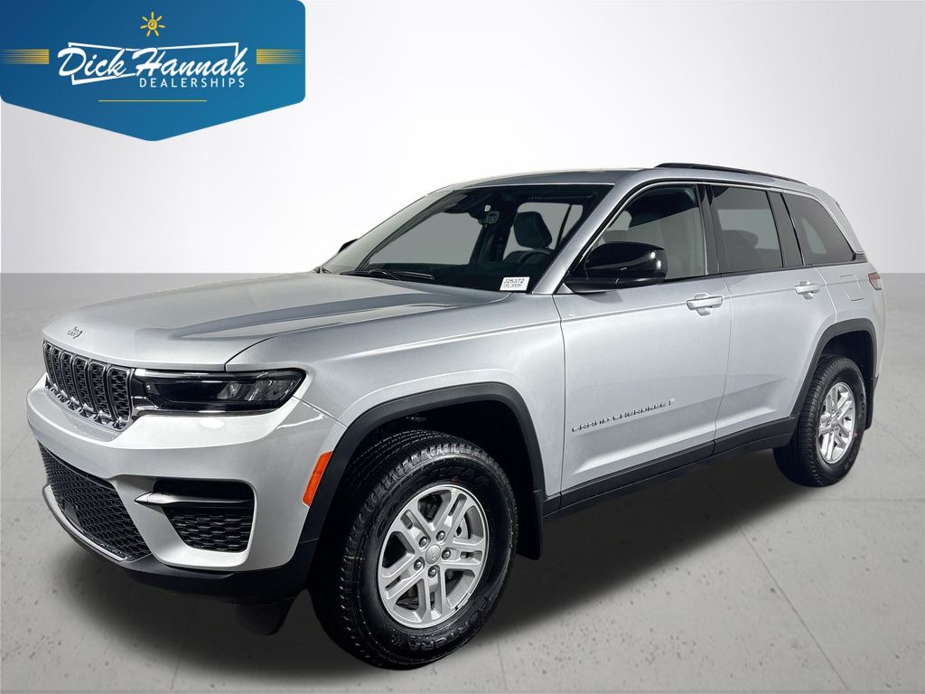 2025 Jeep Grand Cherokee Laredo's photo