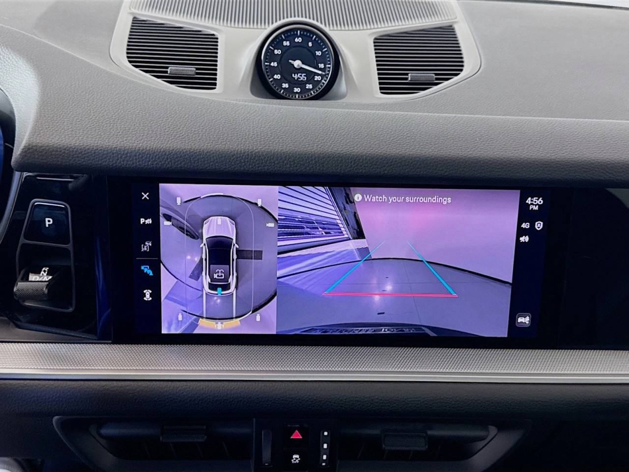 2025 Porsche Cayenne photo 18