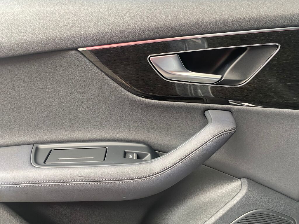 2024 Audi Q7 Premium Plus photo 16