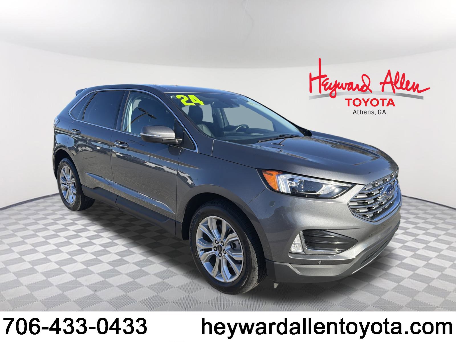 2024 Ford Edge Titanium's photo