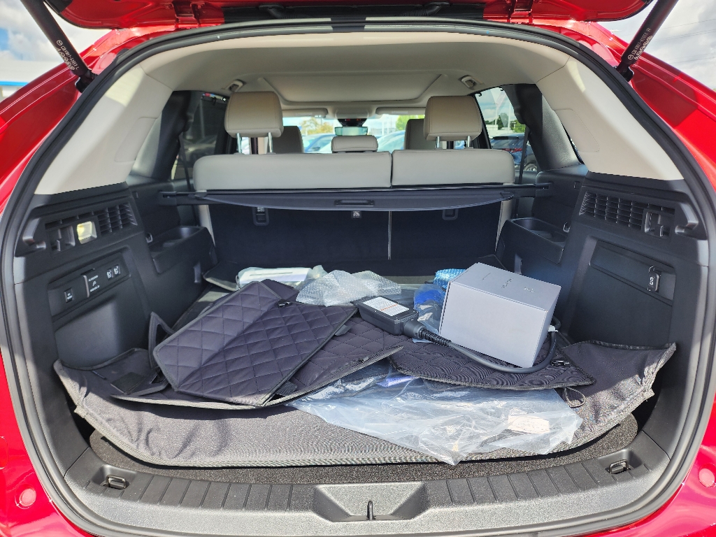 2025 Mazda CX-70 Premium photo 2