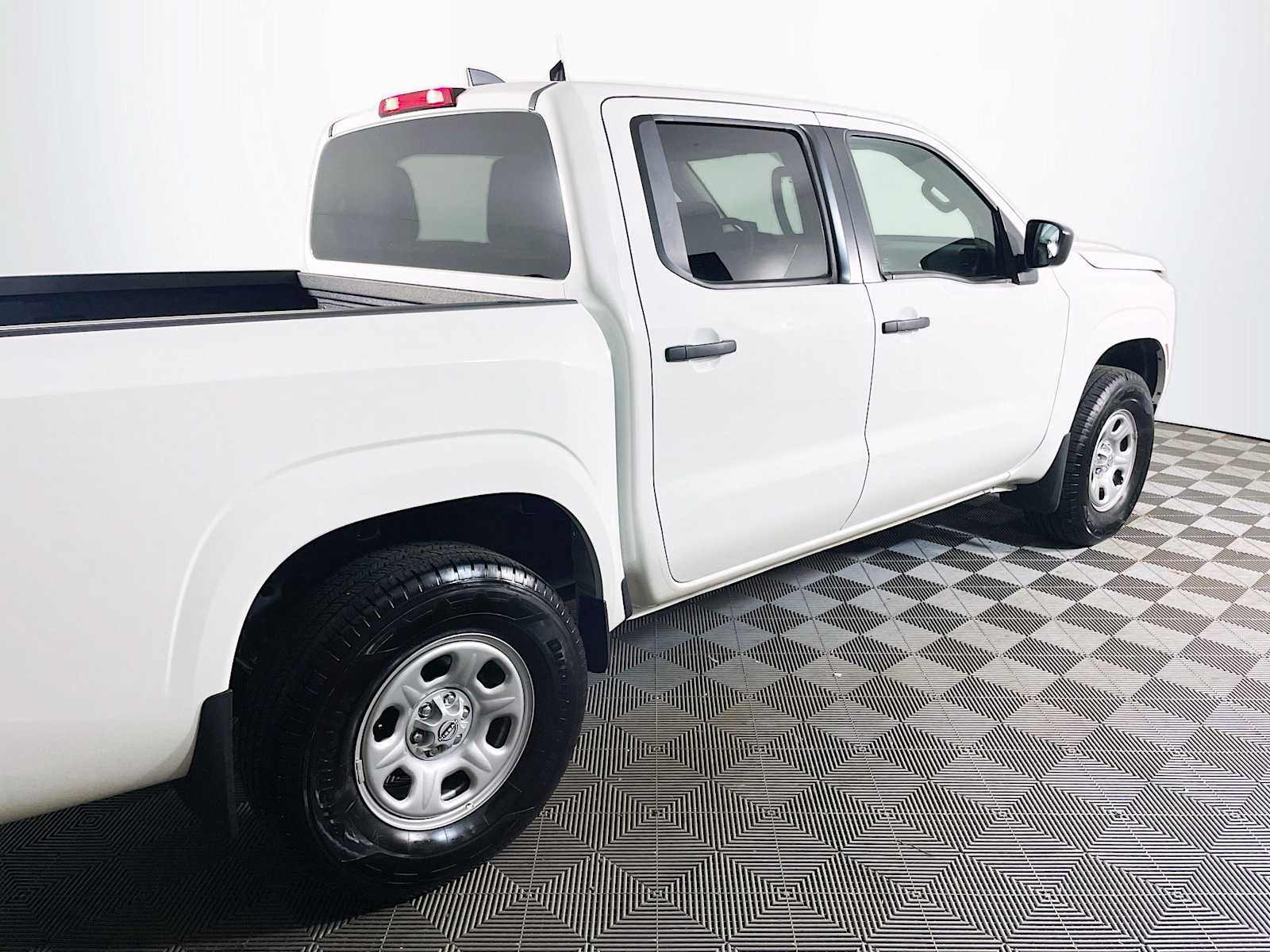 2024 Nissan Frontier S photo 6
