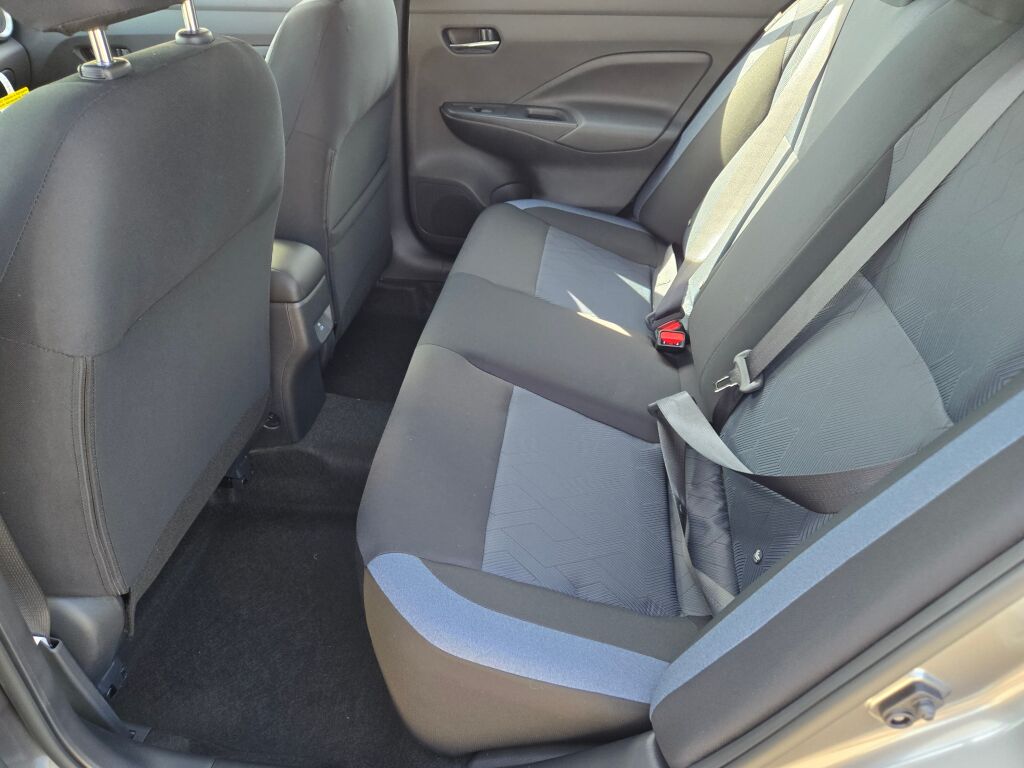2025 Nissan Versa SV photo 10