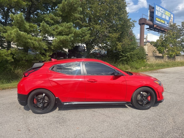 2020 Hyundai Veloster N photo 4