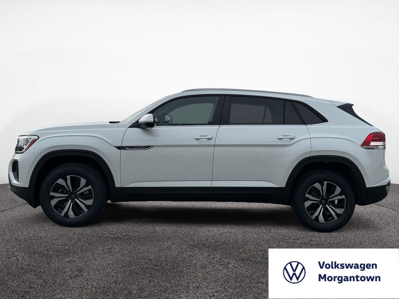2026 Volkswagen Atlas Cross Sport SE photo 2