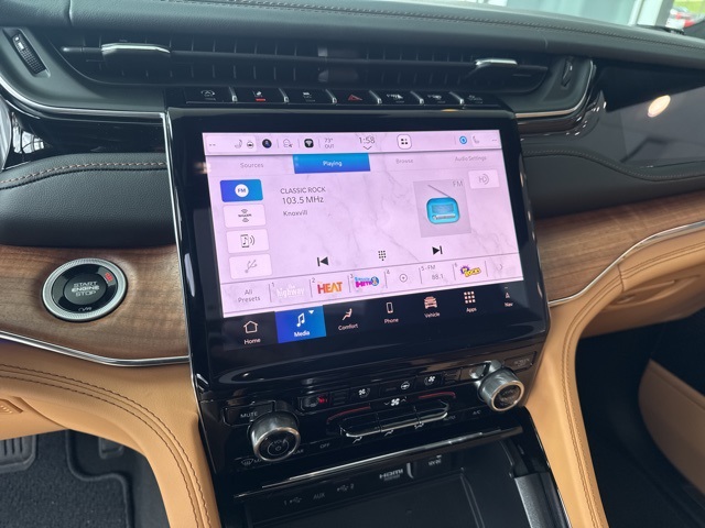 2025 Jeep Grand Cherokee Summit Reserve photo 13