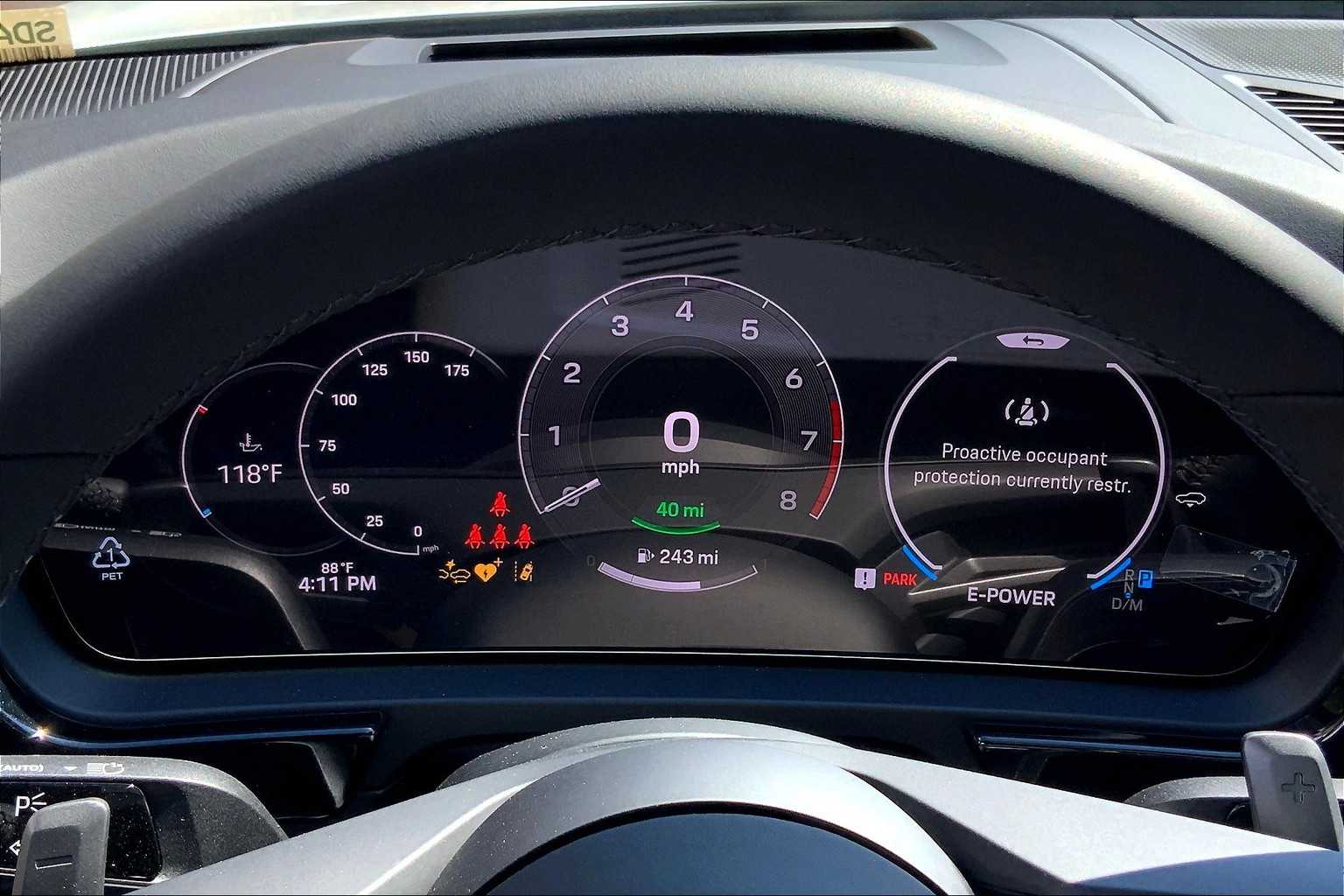 2025 Porsche Cayenne E-Hybrid Coupe photo 24
