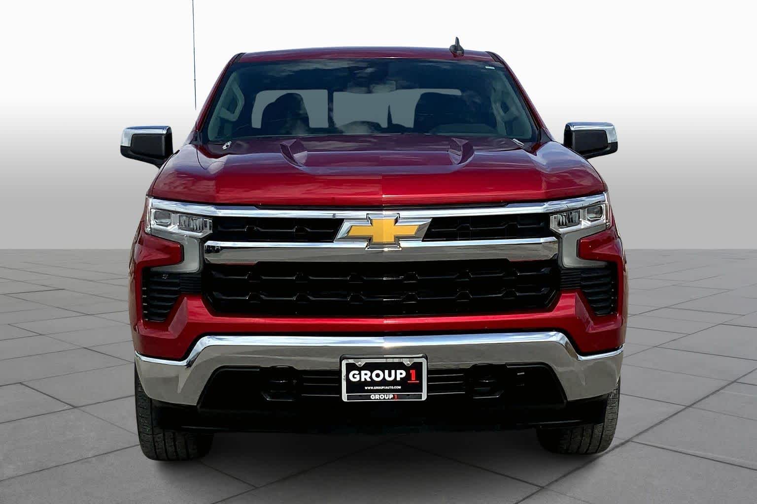 2023 Chevrolet Silverado 1500 LT photo 3
