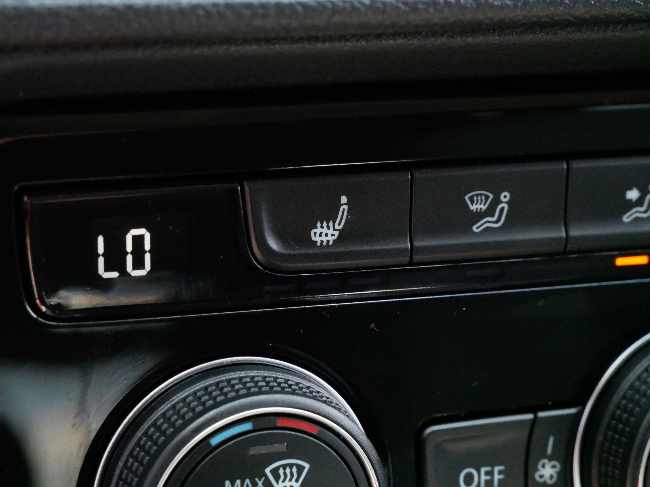 2024 Volkswagen Taos SE photo 27