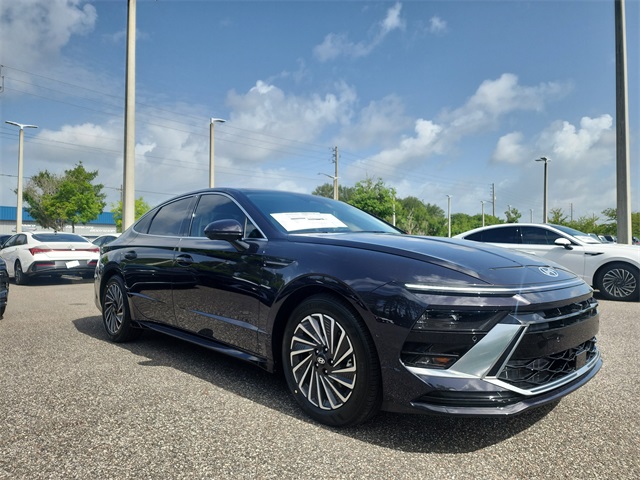 2025 Hyundai Sonata Hybrid Limited's photo
