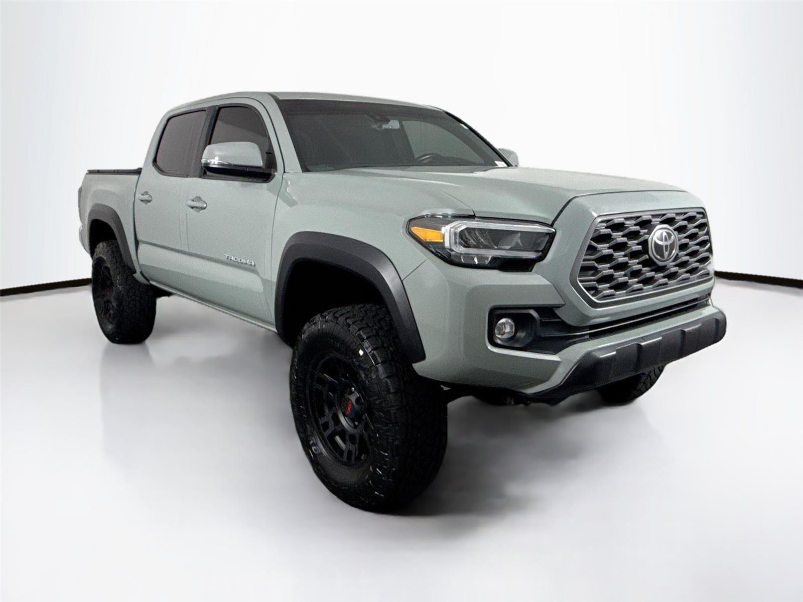 2023 Toyota Tacoma TRD photo 4