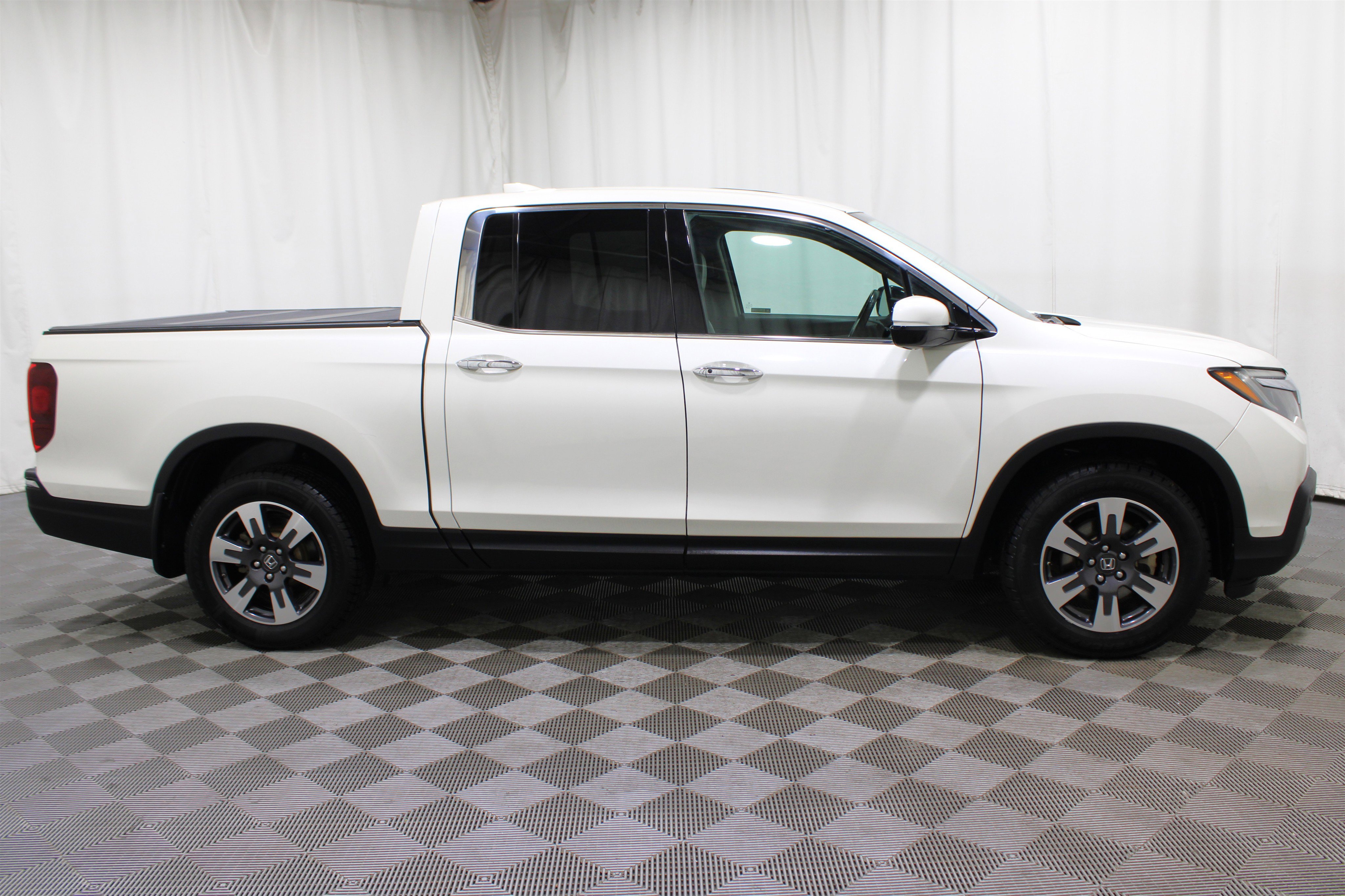 2019 Honda Ridgeline RTL-E photo 21