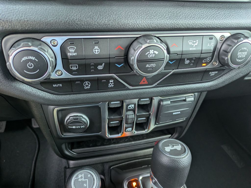 2025 Jeep Wrangler Sport S photo 16