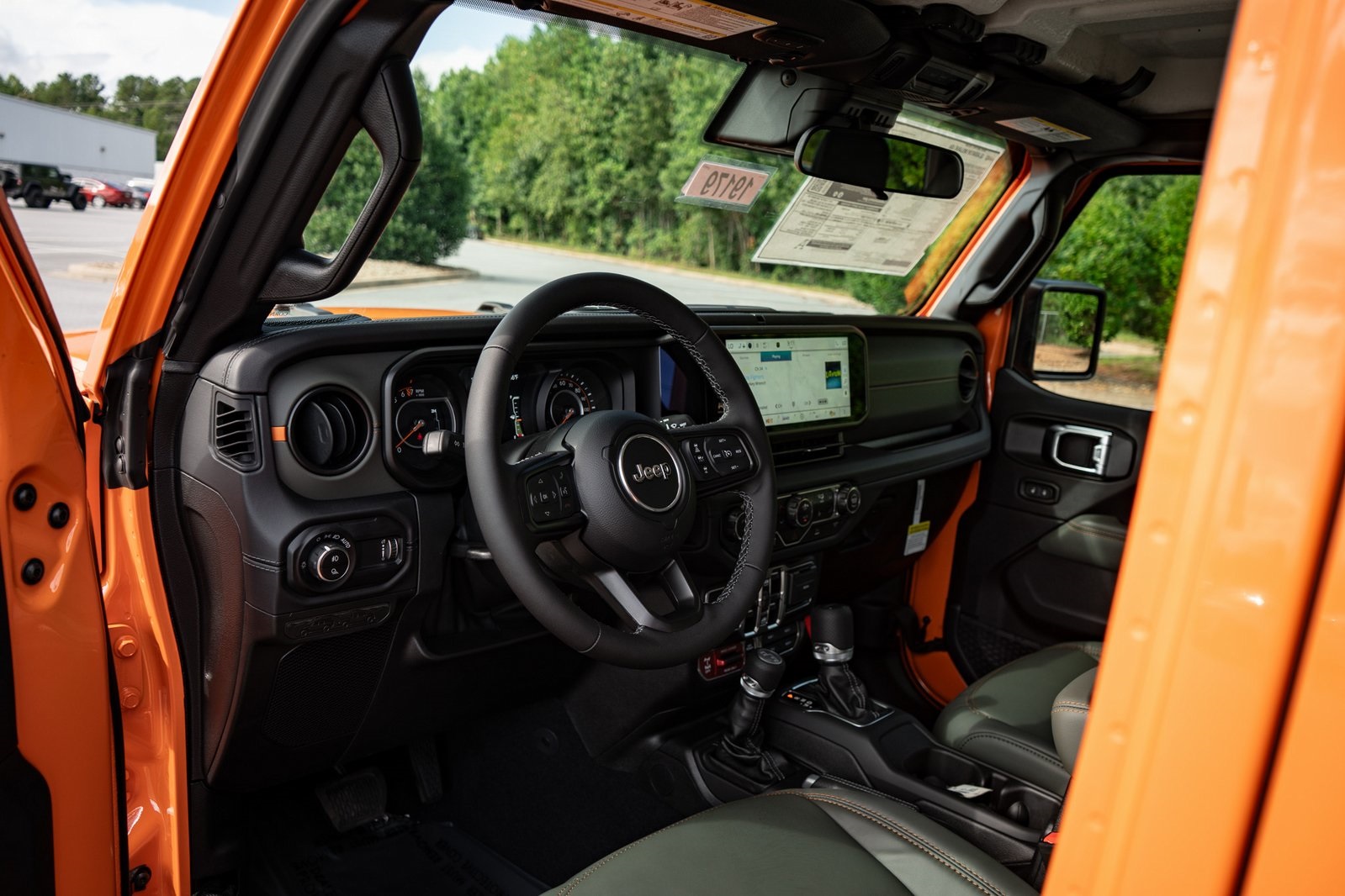 2025 Jeep Gladiator Mojave photo 13