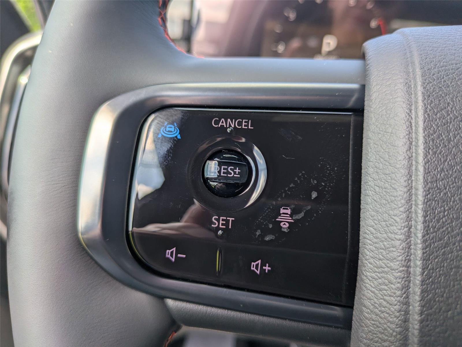 2025 Nissan Armada photo 13