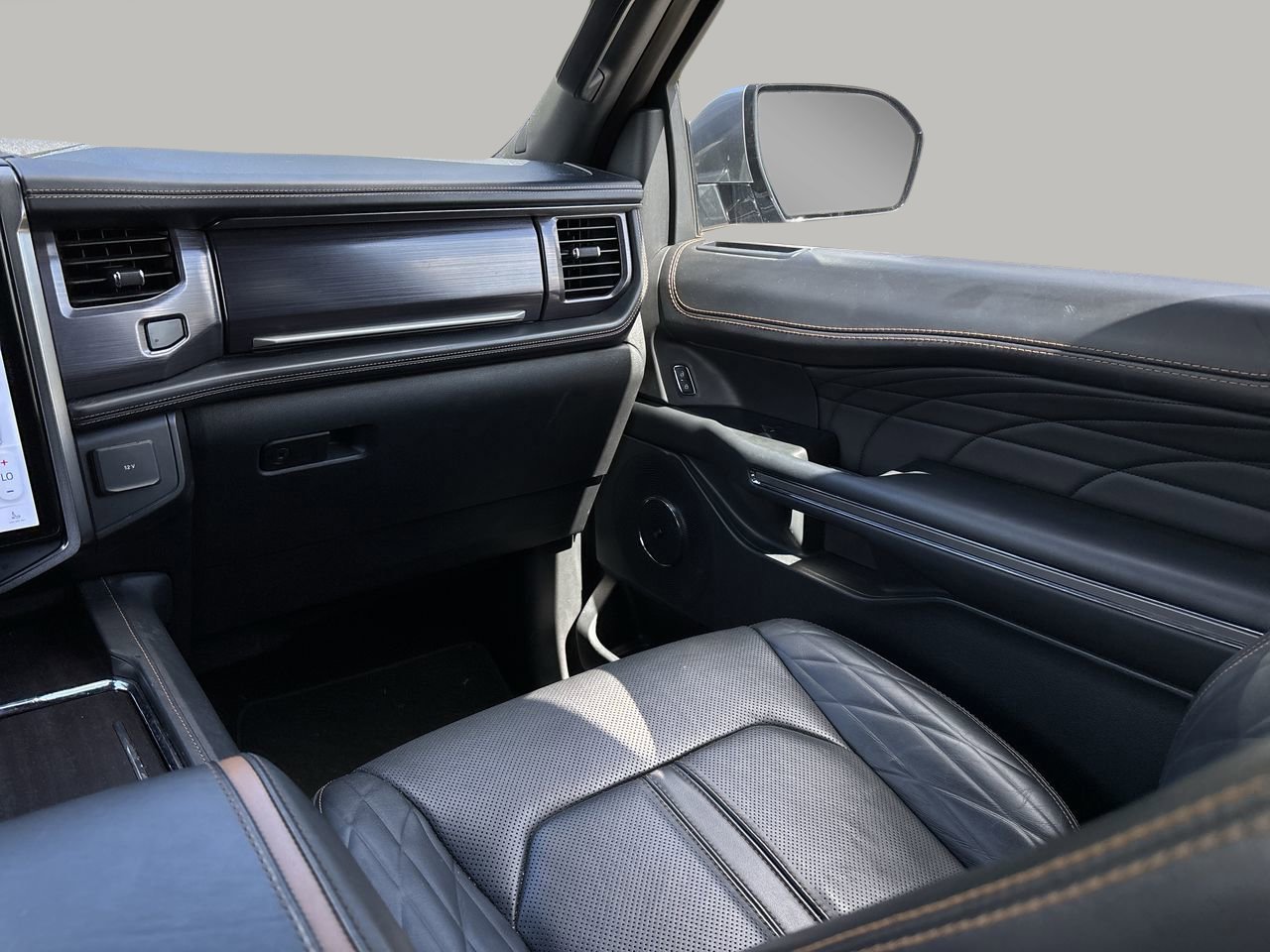2022 Ford Expedition MAX Platinum photo 14