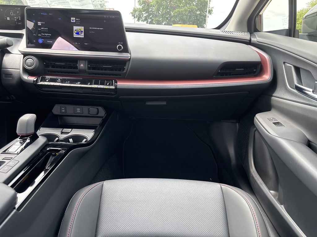 2024 Toyota Prius Prime XSE photo 23