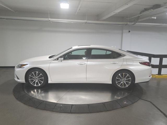 2019 Lexus ES 350 photo 3