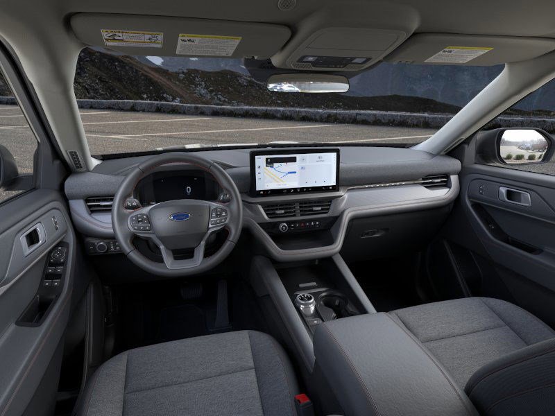 2025 Ford Explorer photo 9